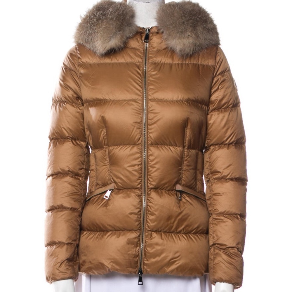 Moncler BOED SHORT DOWN JACKET
FINAL SALE!